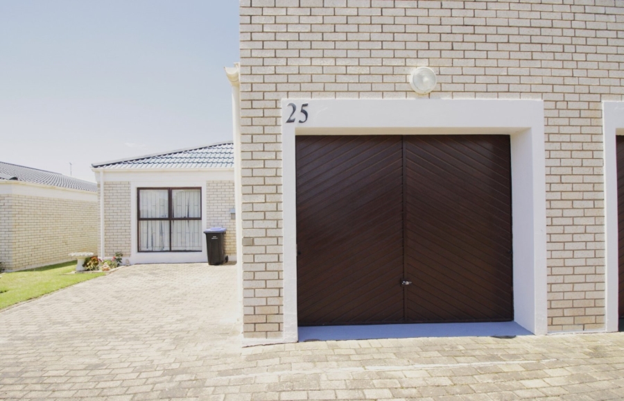 3 Bedroom Property for Sale in Jeffreys Bay Central Eastern Cape
